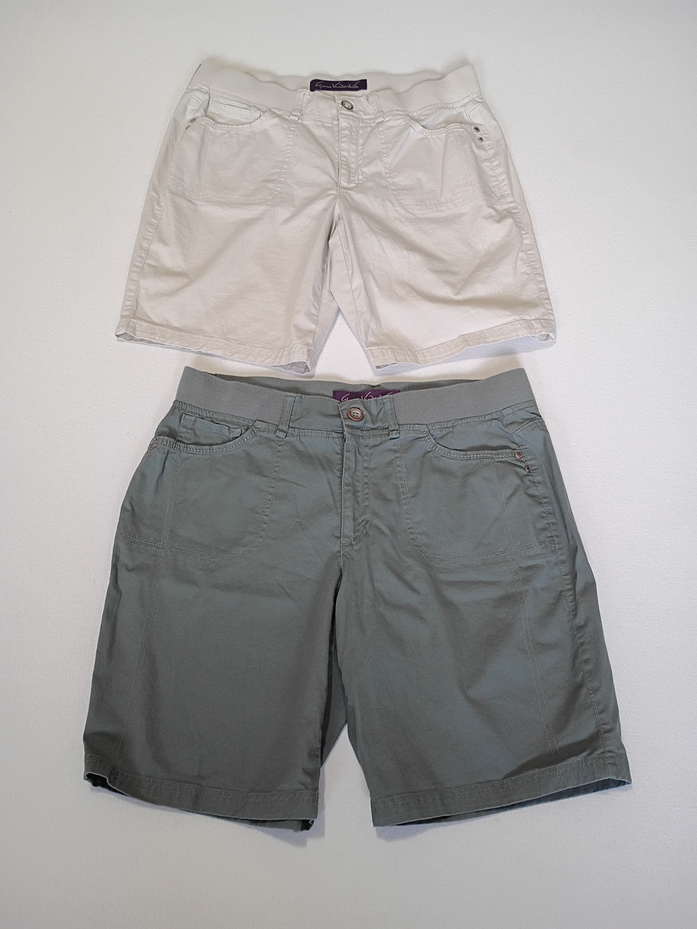 Lot of 2 Gloria Vanderbilt Womens Bermuda Shorts Size 10 Beige Sage Green